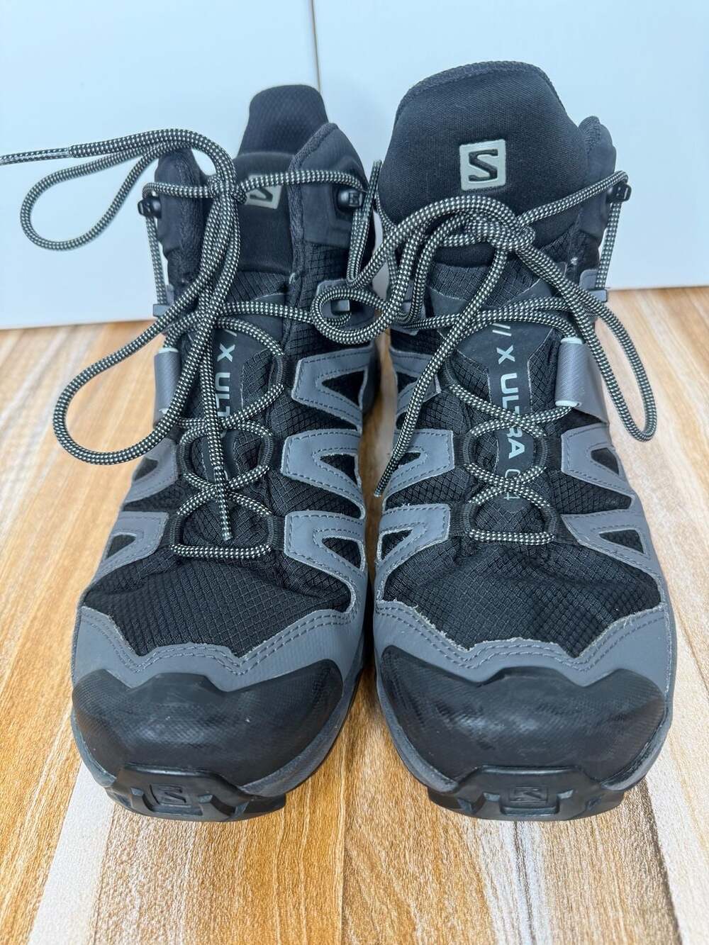 Salomon Men’s X Ultra 4 Mid GORE-TEX Black Hiking Boots